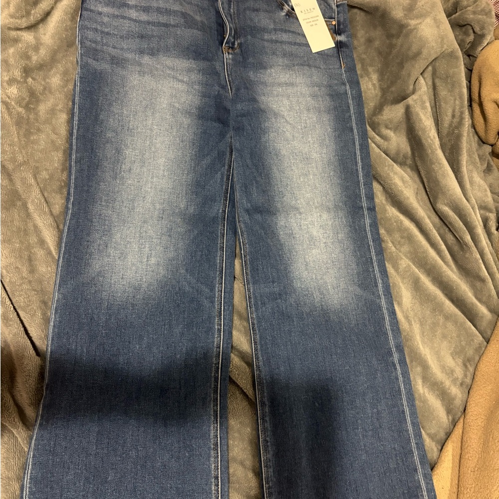 Risen midrise Raelynn cropped jeans